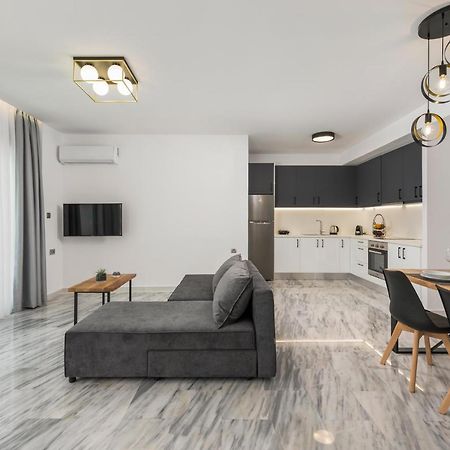 Quarters Luxury Apts Chrissi Akti Chania Exterior foto