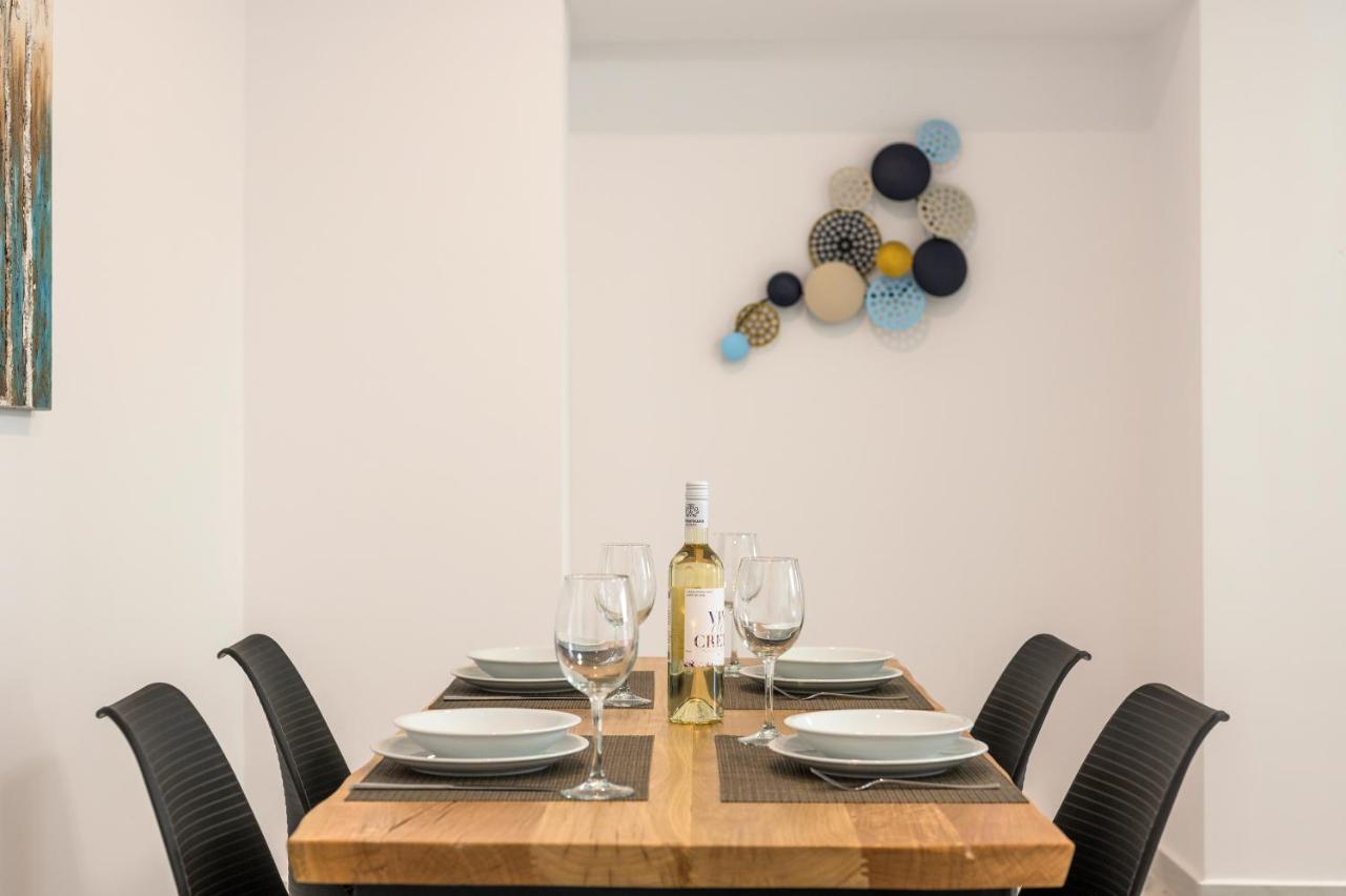 Quarters Luxury Apts Chrissi Akti Chania Exterior foto